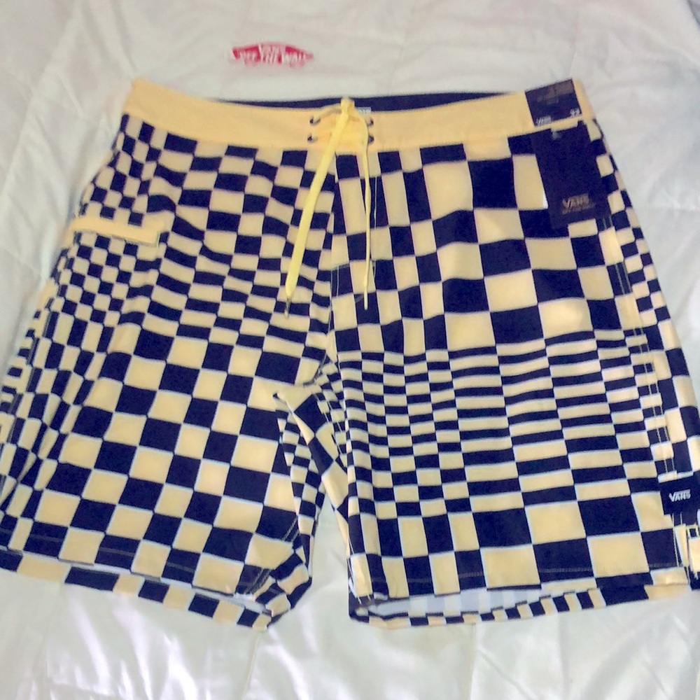 VANS NEW BOARDSHORTS SKEWED CHECKER MENS 33 WAIST ANTIQUE WHITE POCKET 18 in.